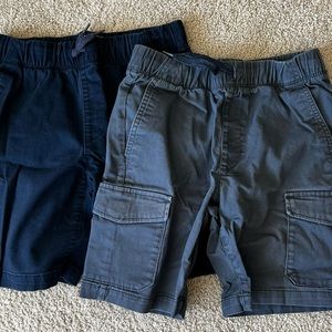 Size: 10/12 Old Navy Chino Shorts